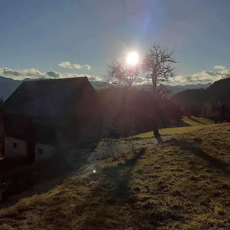 Pocitniska Hisa Jeklar 度假居